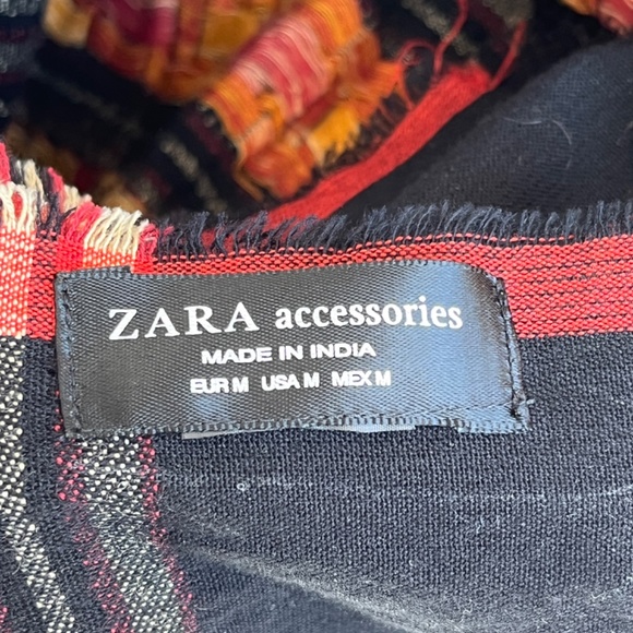 Zara cotton shawl/scarf, in geometric patterns, like new. - Picture 7 of 13